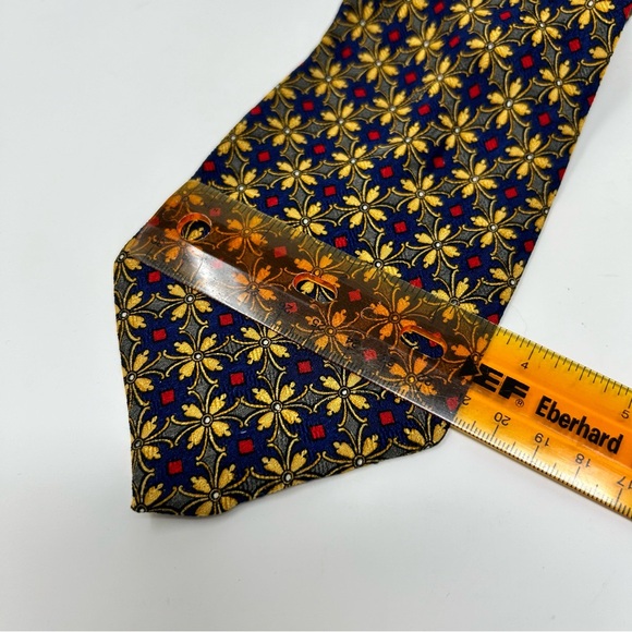 Valentino Cravatte 100% Silk Necktie - Picture 3 of 7